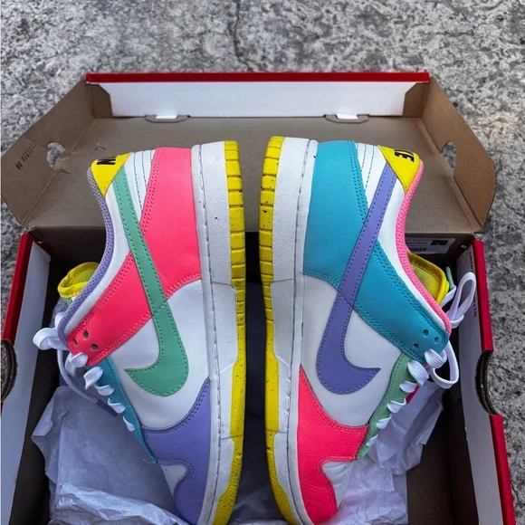 Nike Dunk Low - Picture 3 of 5